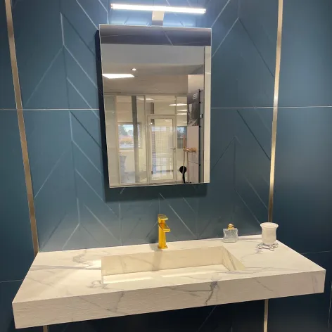 Plan vasque + mitigeur + miroir